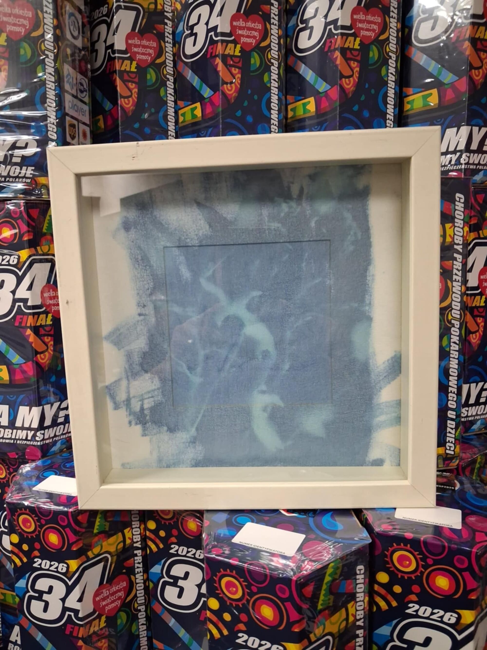 „Ogrody pamięci 2025” - cyjanotypia na jedwabiu naturalnym  25 x 25 cm – Monika Cybulska