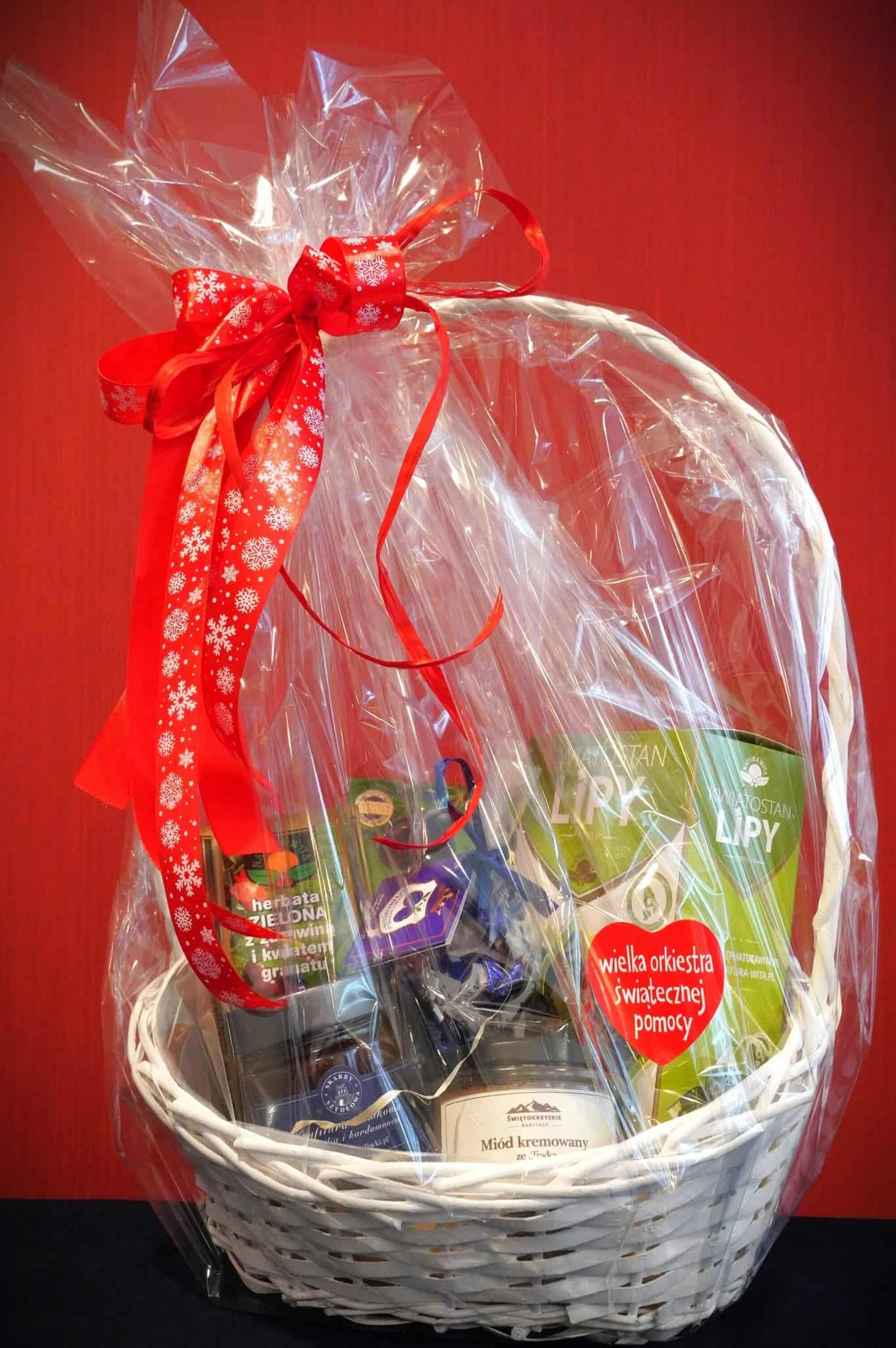 Kosz prezentowy od Świętokrzyskiego Urzędu Wojewódzkiego