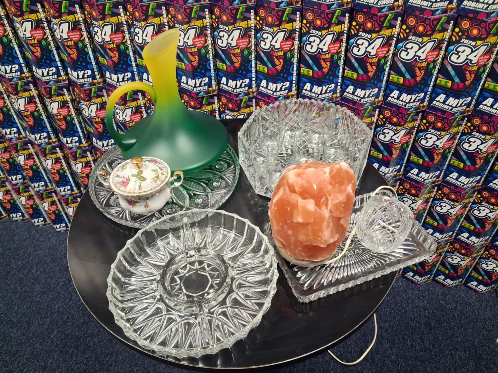 Kryształy i wazon z Chodzieży