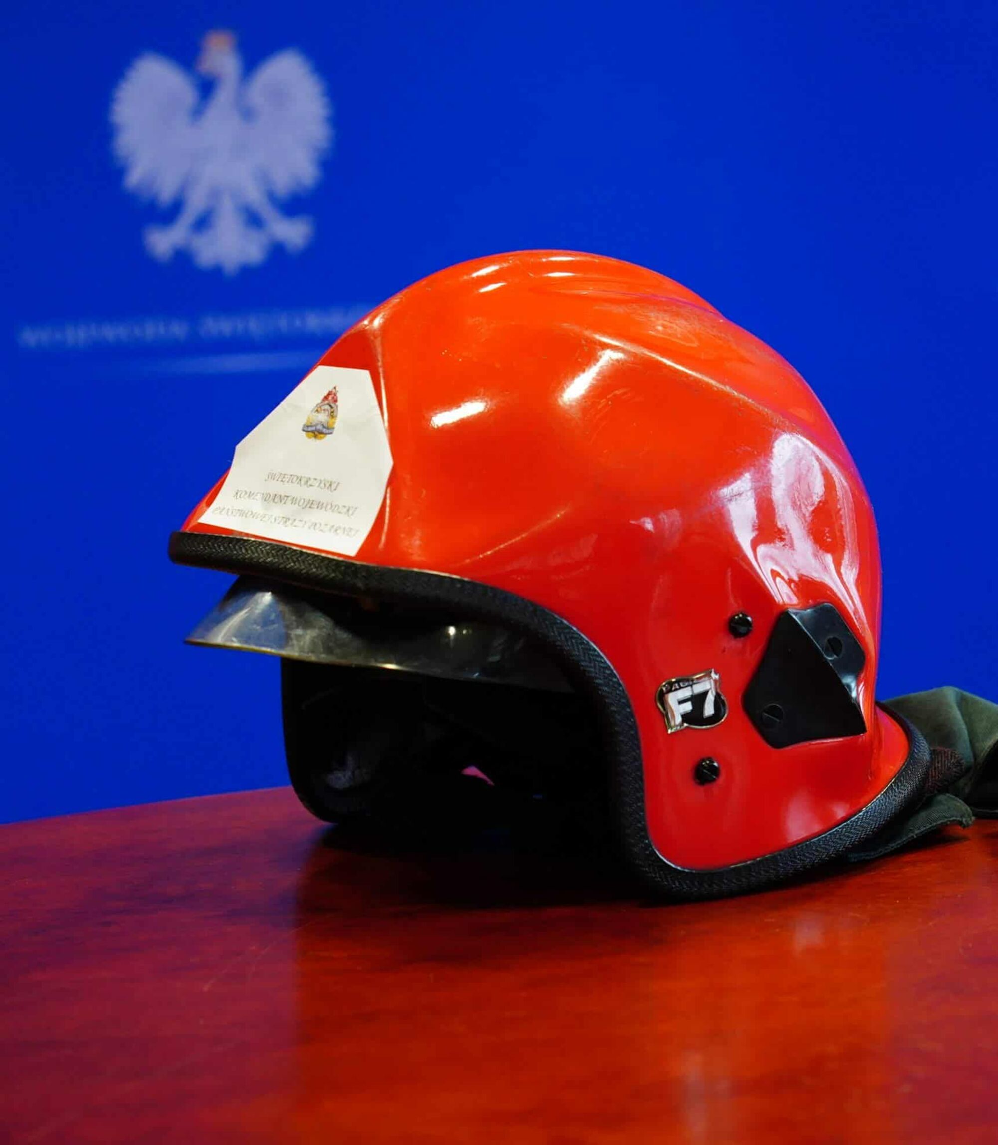 Hełm strażacki Świętokrzyskiego Wojewódzkiego Inspektora Nadzoru Budowlanego