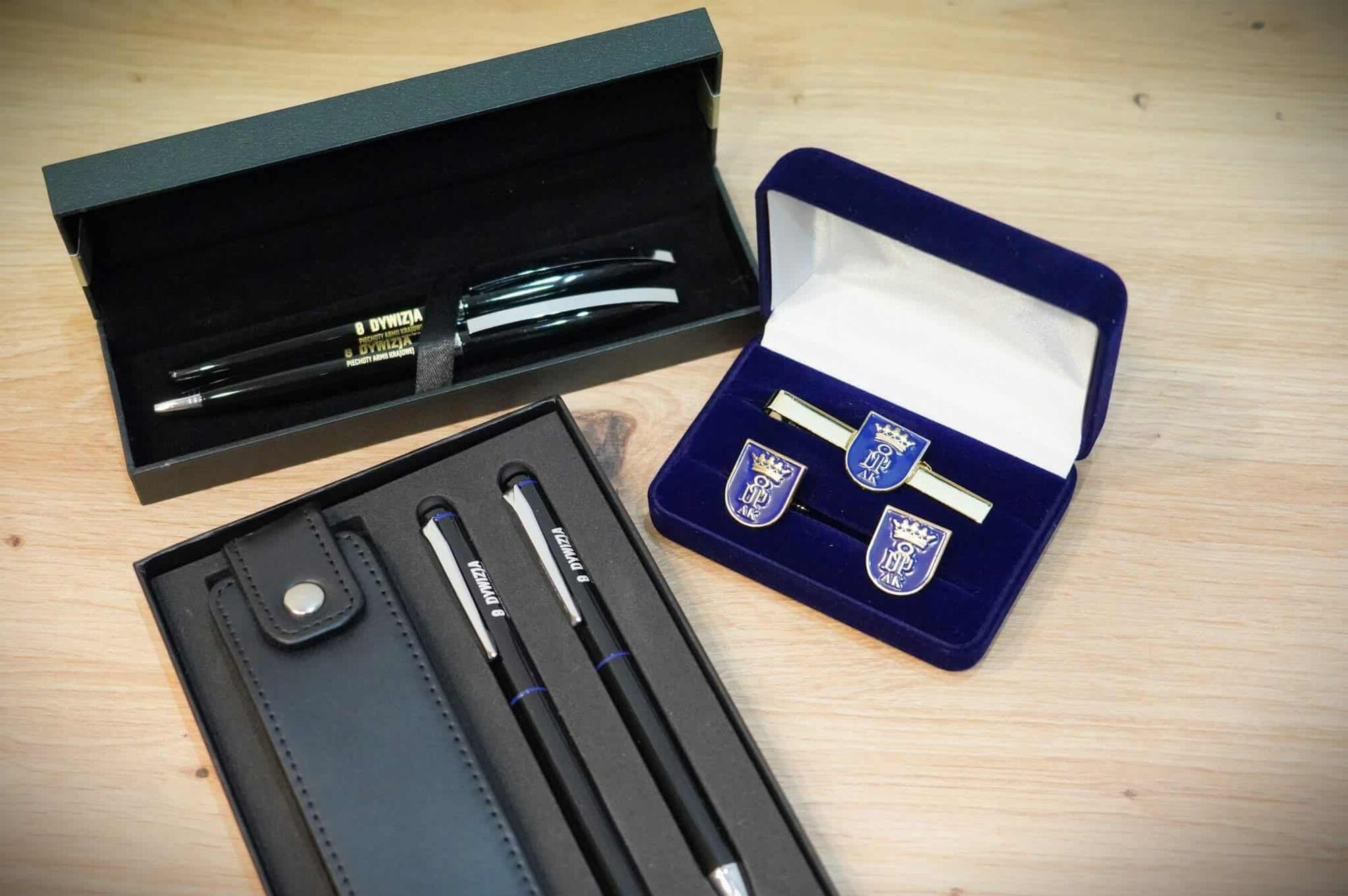 Gadżety od 8. Dywizji Piechoty AK