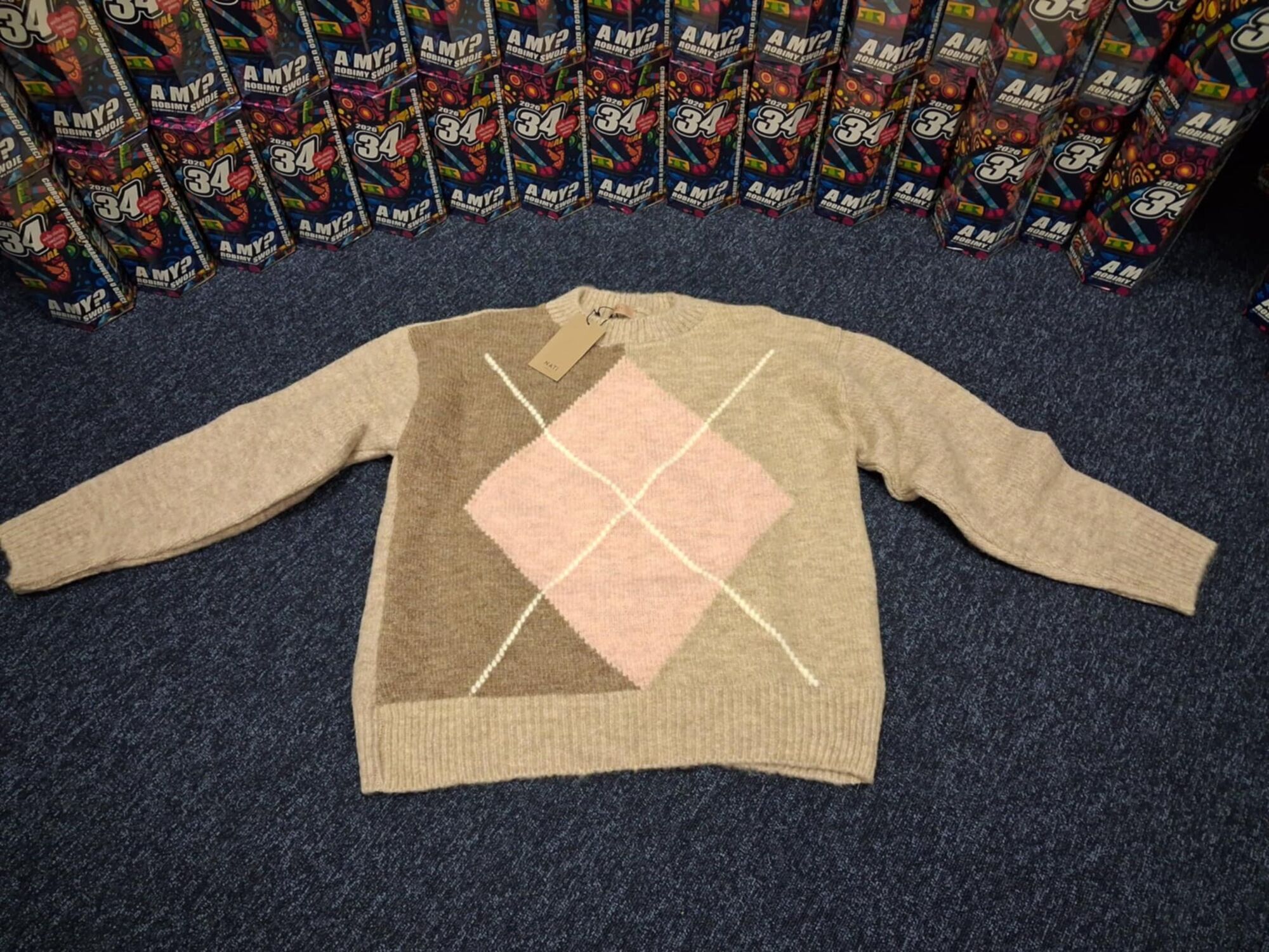 Sweter damski firmy NATI i logo WOŚP